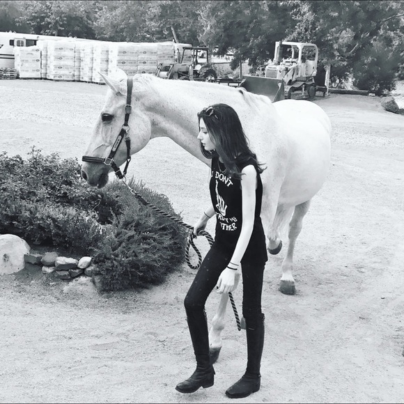 Meet your posher - Picture 2 of 6